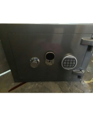 KCTK-400 OKSİJEN KESMEZ ÇELİK PARA KASASI